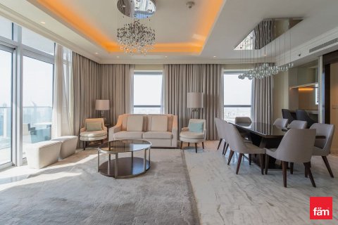 Huoneisto Downtown Dubai (Downtown Burj Dubai), Arabiemiraatit 2 makuuhuonetta, 148.8 m2 № 652346 - kuva 2