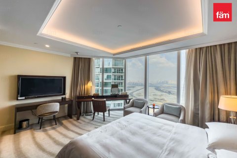 Huoneisto Downtown Dubai (Downtown Burj Dubai), Arabiemiraatit 2 makuuhuonetta, 148.8 m2 № 652346 - kuva 12