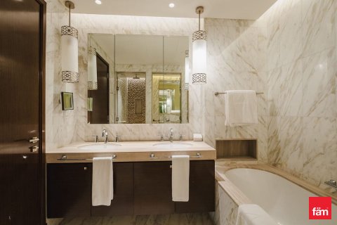 Huoneisto Downtown Dubai (Downtown Burj Dubai), Arabiemiraatit 2 makuuhuonetta, 148.8 m2 № 652346 - kuva 9