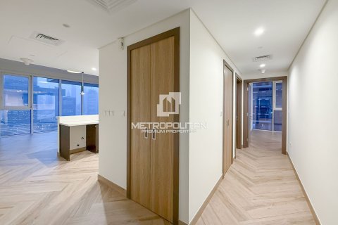 דירה למכירה ב Al Kifaf, Dubai, איחוד האמירויות 2 חדרי שינה, 140 מ"ר, מספר 664782 - תמונה 3