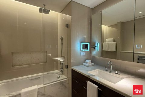 Appartement te huur in Downtown Dubai (Downtown Burj Dubai), Dubai, VAE 2 slaapkamers, 157.9 vr.m., nr 696864 - foto 16