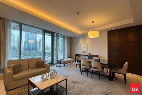 Appartement te huur in Downtown Dubai (Downtown Burj Dubai), Dubai, VAE 2 slaapkamers, 157.9 vr.m., nr 696864 - foto 3