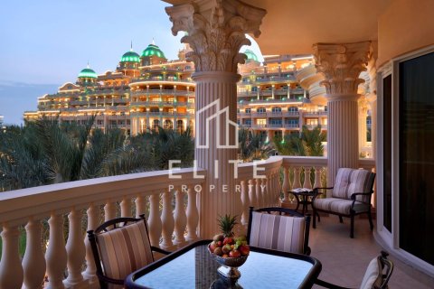 Vila di Palm Jumeirah, Dubai, UAE 4 bilik tidur, 1403 meter persegi № 736374 - foto 2