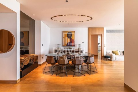 Appartement te koop in Jumeirah, Dubai, VAE 3 slaapkamers, 244 vr.m., nr 653337 - foto 1