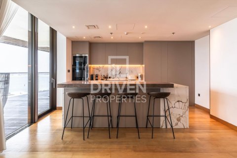 Appartement te koop in Jumeirah, Dubai, VAE 3 slaapkamers, 244 vr.m., nr 653337 - foto 2