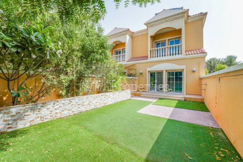 Radový dom v Dubai, SAE 1 spálňa, 180 m2 č. 686063