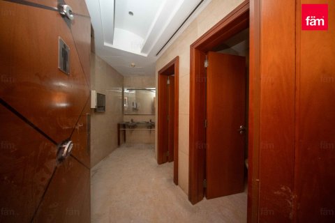 Kedai di Sheikh Zayed Road, Dubai, UAE 527.6 meter persegi № 686065 - foto 12