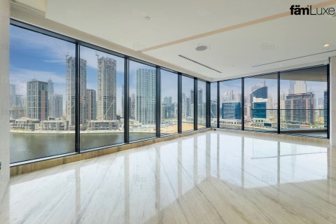Business Bay, Dubai, BAE’de satılık daire 3 yatak odası, 468.2 m&sup2; No 638261 - fotoğraf 2