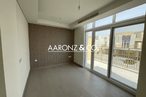 Radový dom v DAMAC Hills (Akoya by DAMAC), Dubai, SAE 3 spálne, 112 m2 č. 670649 - Fotografia 14