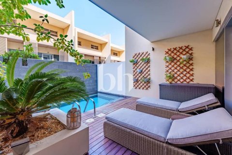 Townhouse de vânzare în Al Raha Beach, Abu Dhabi, EAU 4 dormitoare, 640 mp.  №642532 - poză 1