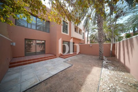 Kamienica do wynajęcia w Abu Dhabi, ZEA 4 sypialnie, 273 mkw., nr 642527 - zdjęcie 5