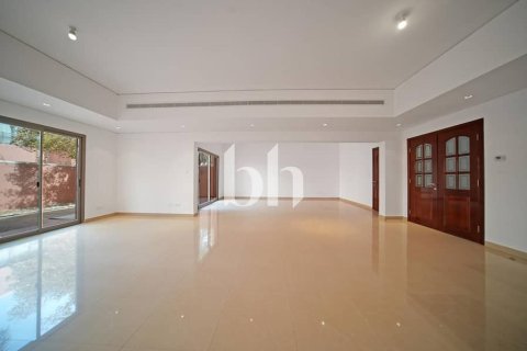 Kamienica do wynajęcia w Abu Dhabi, ZEA 4 sypialnie, 273 mkw., nr 642527 - zdjęcie 3