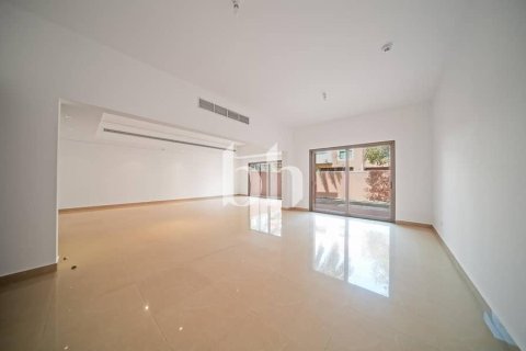 Kamienica do wynajęcia w Abu Dhabi, ZEA 4 sypialnie, 273 mkw., nr 642527 - zdjęcie 18