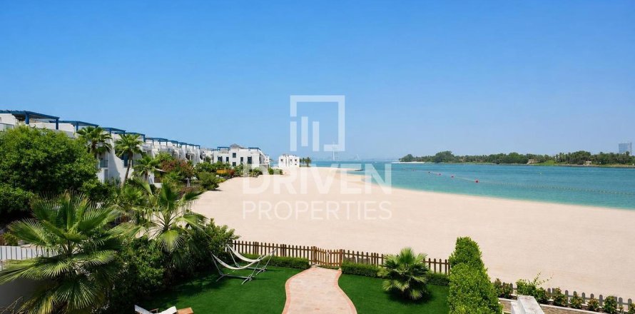 Villa in Palm Jumeirah, Dubai, VAE: 5 Schlafzimmer, 478.45 m2 Nr. 743339