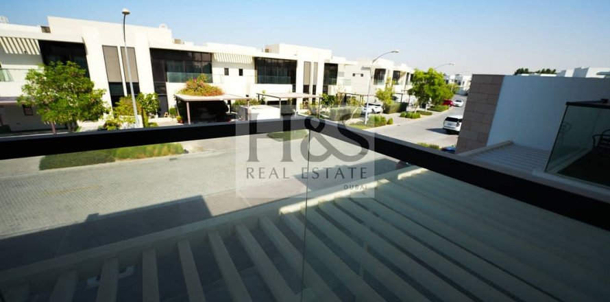 Villa in DAMAC Hills (Akoya by DAMAC), Dubai, VAE: 3 Schlafzimmer, 150 m2 Nr. 642152