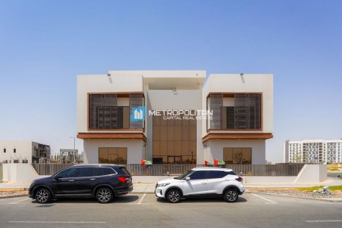 Al Shamkha、Abu Dhabi、UAE にあるヴィラ販売中 5ベッドルーム、562 m2、No638525 - 写真 1