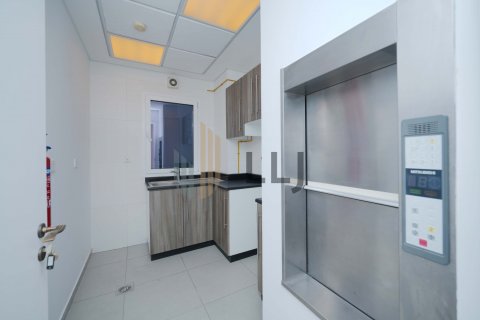 Abu Dhabi, BAE’de kiralık вилла 4 yatak odası, 681.9 m&sup2; No 669064 - fotoğraf 26