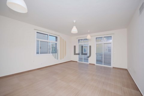 Abu Dhabi, BAE’de kiralık вилла 4 yatak odası, 681.9 m&sup2; No 669064 - fotoğraf 13