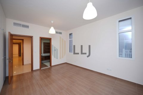 Abu Dhabi, BAE’de kiralık вилла 4 yatak odası, 681.9 m&sup2; No 669064 - fotoğraf 12