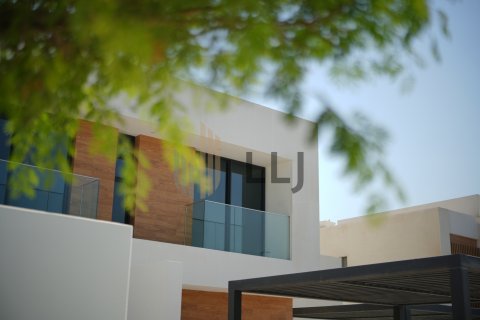 Villa in affitto a Saadiyat Island, Abu Dhabi, EAU 5 camere da letto, 636.6 mq. № 669058 - foto 2