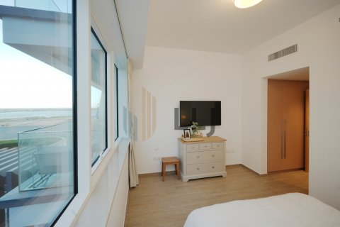 Apartmen di Yas Island, Abu Dhabi, UAE 2 bilik tidur, 132.4 meter persegi № 669063 - foto 16
