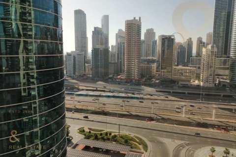Pronë komerciale në Jumeirah Lake Towers, Dubai, Emiratet e Bashkuara Arabe 999 dhoma gjumi, 82 m2. № 732013 - Foto 4