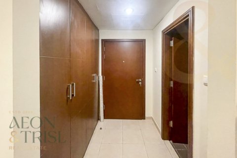 דירה למכירה ב Downtown Dubai (Downtown Burj Dubai), Dubai, איחוד האמירויות  999 חדרי שינה, 41 מ"ר, מספר 732014 - תמונה 2