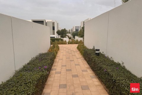 Řadový dům v Dubai, SAE 4 ložnice, 251.3 m² Č.: 669859 - fotografie 24