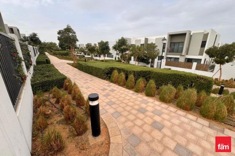 Řadový dům v Dubai, SAE 4 ložnice, 251.3 m² Č.: 669859 - fotografie 5