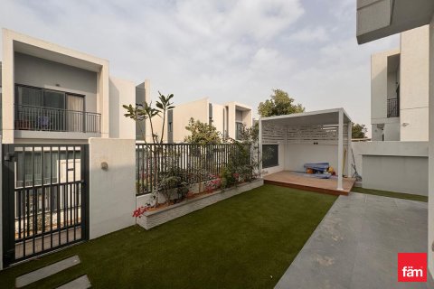 Řadový dům v Dubai, SAE 4 ložnice, 251.3 m² Č.: 669859 - fotografie 2