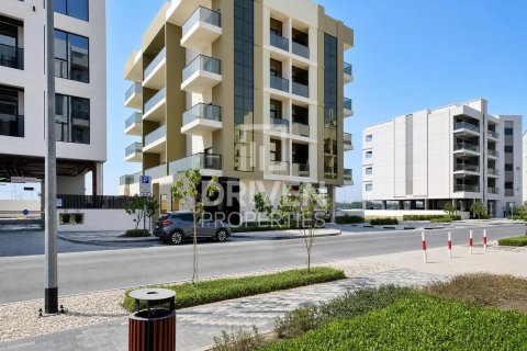 Zgrada u Dubai Land, UAE 1592.36 m2 Br. 741847