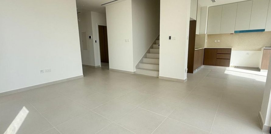 Vila di Dubai, UEA 4 kamar tidur, 261.6 m2 nomor 640631