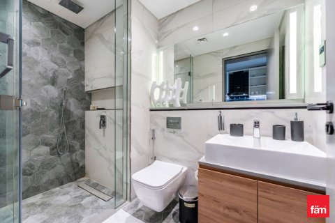 Apartment in Business Bay, Dubai, UAE 40.1 sq.m. № 647866 - photo 10