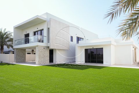 Vila na Yas Island, Abu Dhabi, SAE 5 ložnice, 1047 m² Č.: 700596