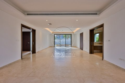 Villa zum Verkauf in Yas Island, Abu Dhabi, VAE 5 Schlafzimmer, 1047 m2 Nr. 700596 - Foto 2