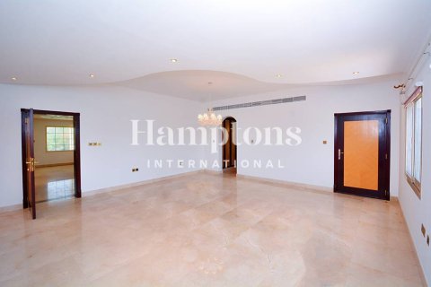 Vilă de închiriat în Emirates Hills, Dubai, EAU 5 dormitoare, 727.80210200 mp.  №651286 - poză 18