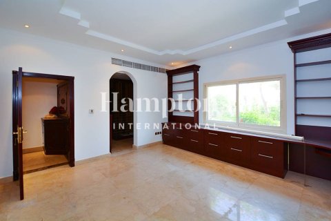 Vilă de închiriat în Emirates Hills, Dubai, EAU 5 dormitoare, 727.80210200 mp.  №651286 - poză 22