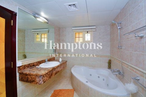 Vilă de închiriat în Emirates Hills, Dubai, EAU 5 dormitoare, 727.80210200 mp.  №651286 - poză 8