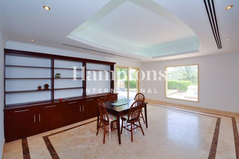 Vilă de închiriat în Emirates Hills, Dubai, EAU 5 dormitoare, 727.80210200 mp.  №651286 - poză 23