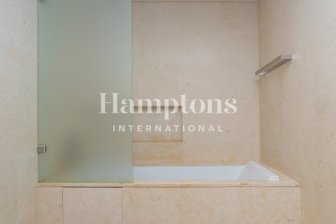 דירה להשכרה ב Burj Khalifa, Dubai, איחוד האמירויות  2 חדרי שינה, 143.62803800 מ"ר, מספר 651116 - תמונה 6