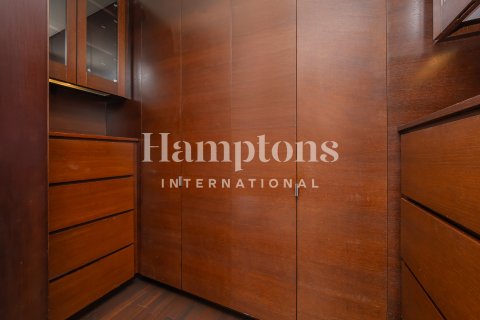 דירה להשכרה ב Burj Khalifa, Dubai, איחוד האמירויות  2 חדרי שינה, 143.62803800 מ"ר, מספר 651116 - תמונה 13