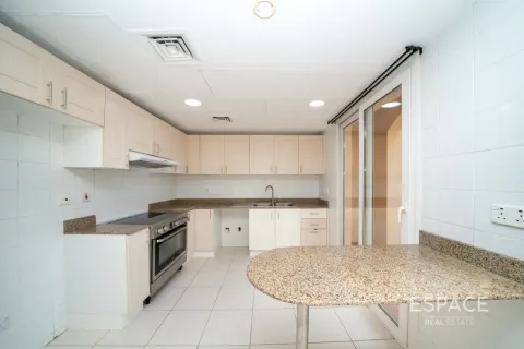 Üürile anda villa asukohaga The Springs, Dubai, AÜE: 3 magamistoaga, 228 m² Nr 738097 - pilt 4