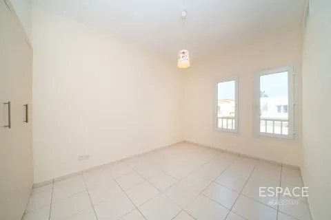 Üürile anda villa asukohaga The Springs, Dubai, AÜE: 3 magamistoaga, 228 m² Nr 738097 - pilt 8