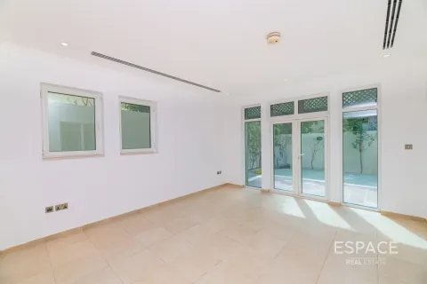 Вилла Jumeirah Park, Дубай, БАӘ-да 3 жатын бөлмелер, 285 м² № 738101 - фото 9