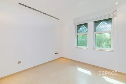 Вилла Jumeirah Park, Дубай, БАӘ-да 3 жатын бөлмелер, 285 м² № 738101 - фото 11