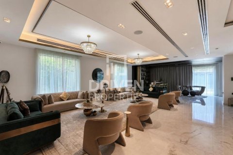 Villa sa Jumeirah Park, Dubai, UAE 6 silid-tulugan, 799.99 sq.m. № 762134 - larawan 3