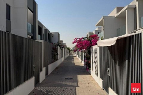 Dubai, संयुक्त अरब अमीरात में विला, 3 बेडरूम, 145.8 वर्ग मीटर, संख्या 708037 - फ़ोटो 10