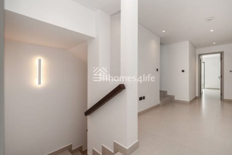 Vila v Tilal Al Ghaf, Dubai, SAE 4 spálne, 317 m2 č. 705210 - Fotografia 5