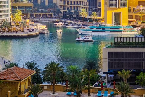 Снять в аренду квартиру в Джумейра Бич Резиденс, Дубай, ОАЭ 3 спальни, 167м2, № 705208 - фото 1