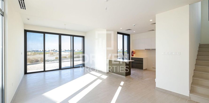Villa in Dubai South (Dubai World Central), Dubai, VAE: 4 Schlafzimmer, 274.71 m2 Nr. 747053